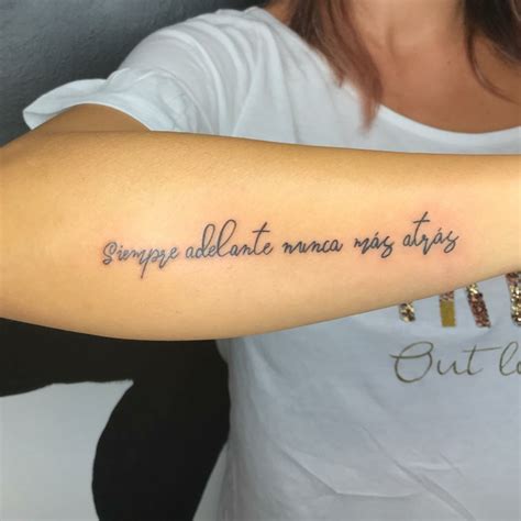 scritta tatuaggio braccio|Le 10 scritte da tatuare sul braccio: i segreti per un significato ...